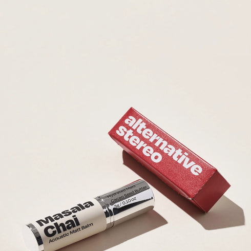 Acoustic Matt Balm #01 Masala Chai îmbină un finish catifelat cu o nuanță subtilă și elegantă.
Ideal pentru un machiaj natural, dar sofisticat. WowSkin Romania