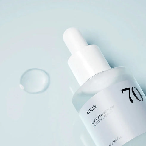 Anua Moisture Boosting Serum calmează, hidratează și protejează pielea iritată.
Formulat cu apă de mesteacăn și pantenol, este ideal în rutina zilnică. WowSkin Romania