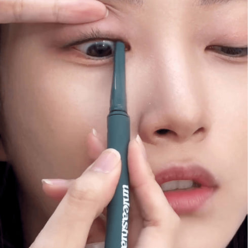 Easy Glide Flat Eyeliner No 1 Deep Black - WowSkin Romania