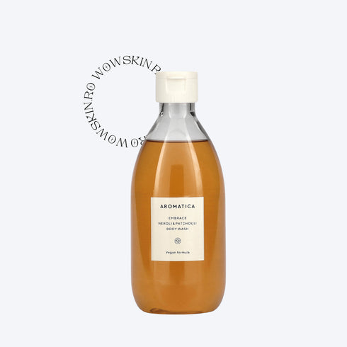Aromatica Embrace Body Wash cu Neroli & Patchouli curăță delicat pielea, oferind o experiență senzorială floral-lemnoasă. Gel de duș natural și vegan pentru piele catifelată.
