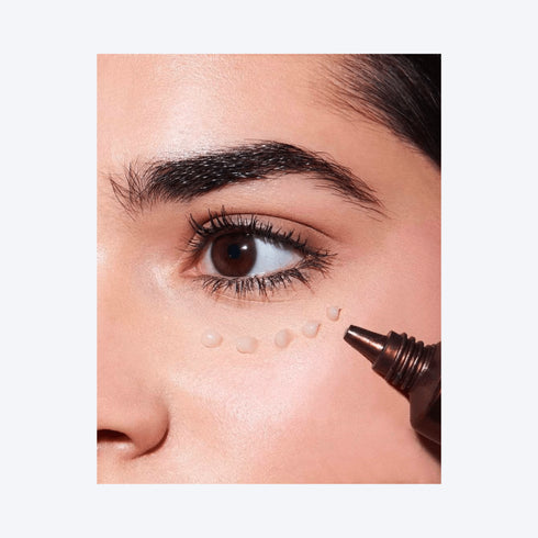 Ochi luminoși și fără umflături cu Acwell Eye Cream cu extract de licorice. Hidratează intens și calmează pielea delicată din jurul ochilor.