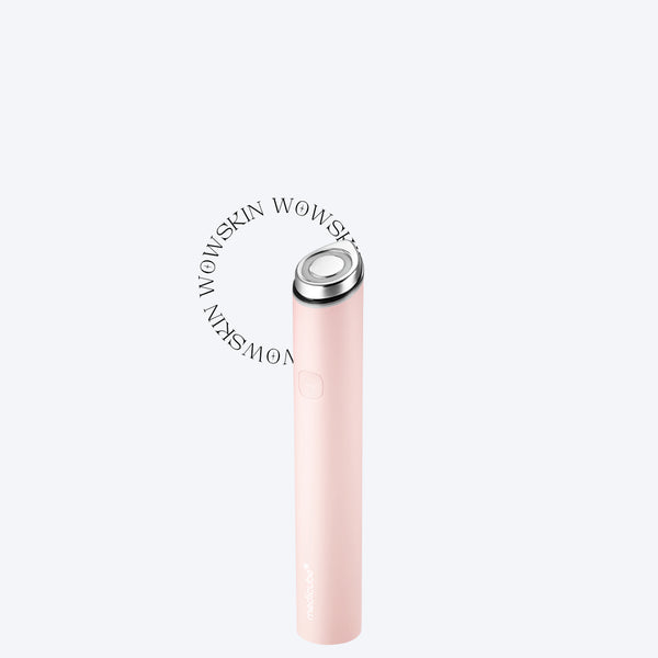 Medicube MINI AGE-R Booster PINK este dispozitivul 2 în 1 care intensifică absorbția produselor și oferă un efect de lifting blând, ideal pentru ten sensibil. wowskin.ro