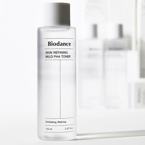 Exfoliere blândă cu toner coreean cu PHA – Biodance 150 ml reduce punctele negre și uniformizează textura pielii fără a compromite bariera cutanată. wowskin.ro