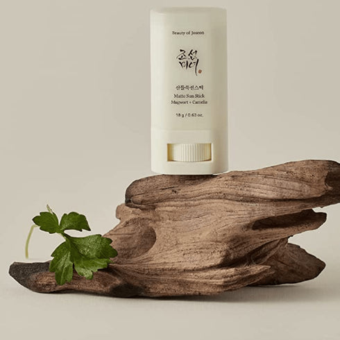 Beauty of Joseon Matte Sun Stick SPF 50+ – protecție solară compactă, fără reziduuri albe.
Conține ingrediente calmante pentru piele sensibilă, ideal pentru utilizare zilnică. wowskin.ro