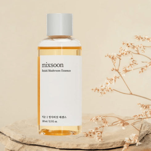 Mixsoon Reishi Mushroom Essence Experimentează puterea naturală a Reishi Mushroom Essence de la Mixsoon. Această esență premium de 100ml este formulată cu extract de ciupercă Reishi, cunoscută pentru beneficiile sale pentru piele. Reishi Mushroom Essence ajută la hidratarea profundă a pielii, reducerea inflamației și promovarea unui ten sănătos și strălucitor. Cu o absorbție rapidă și o textură ușoară, această esență se integrează perfect în rutina ta de îngrijire