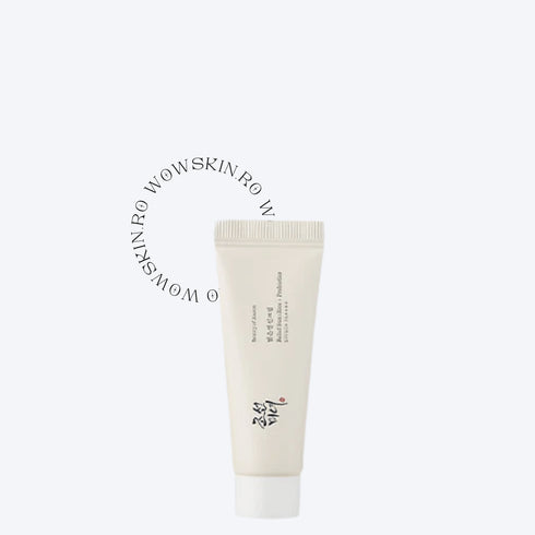 Protecție solară SPF 50+ cu probiotice și extract de orez pentru un ten calmat și hidratat în profunzime. Ideală pentru pielea sensibilă, formula non-iritantă oferă un finish natural, fără reziduuri albe. wowskin.ro