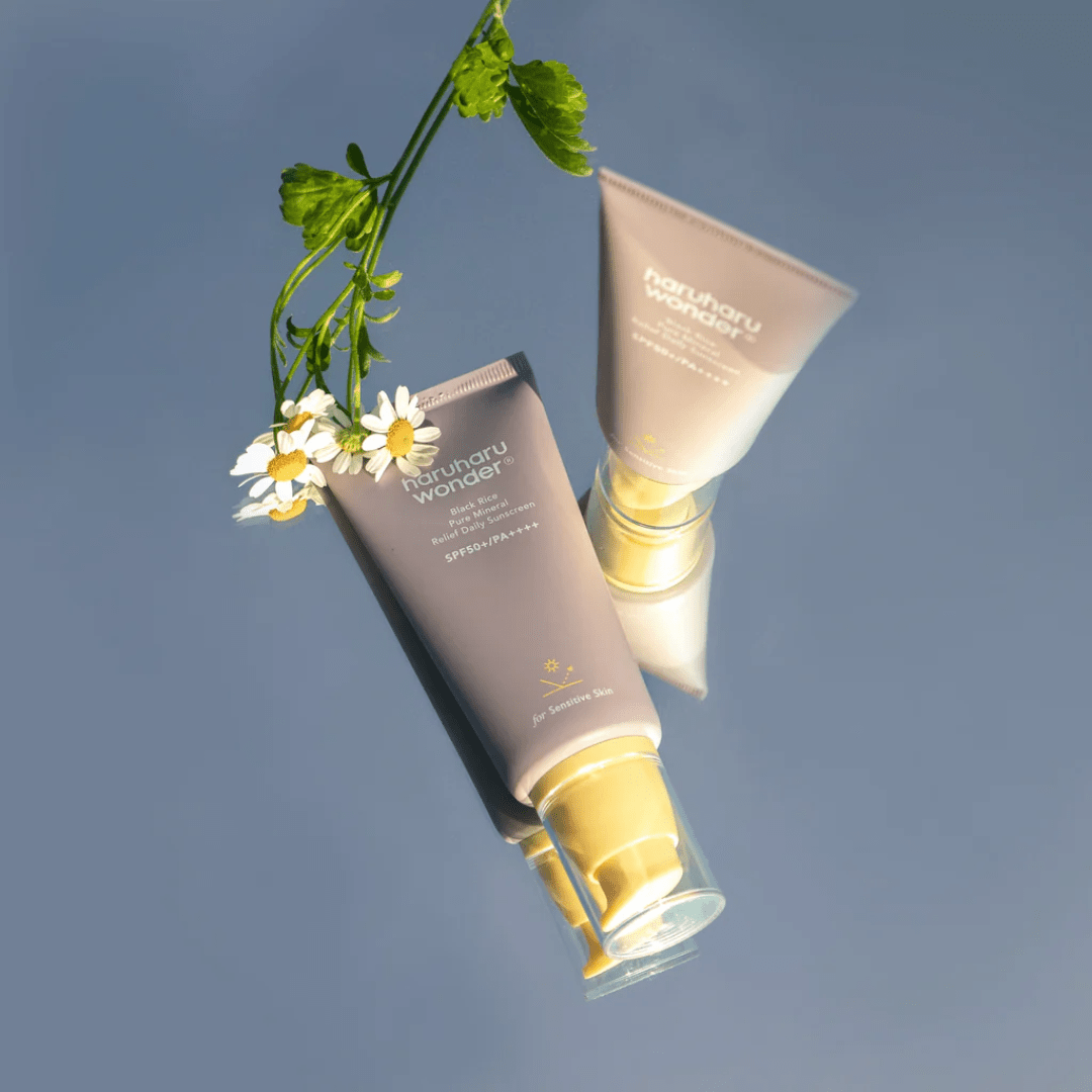 Black Rice Pure Mineral Relief Daily Sunscreen SPF50+/PA++++ - WowSkin Romania