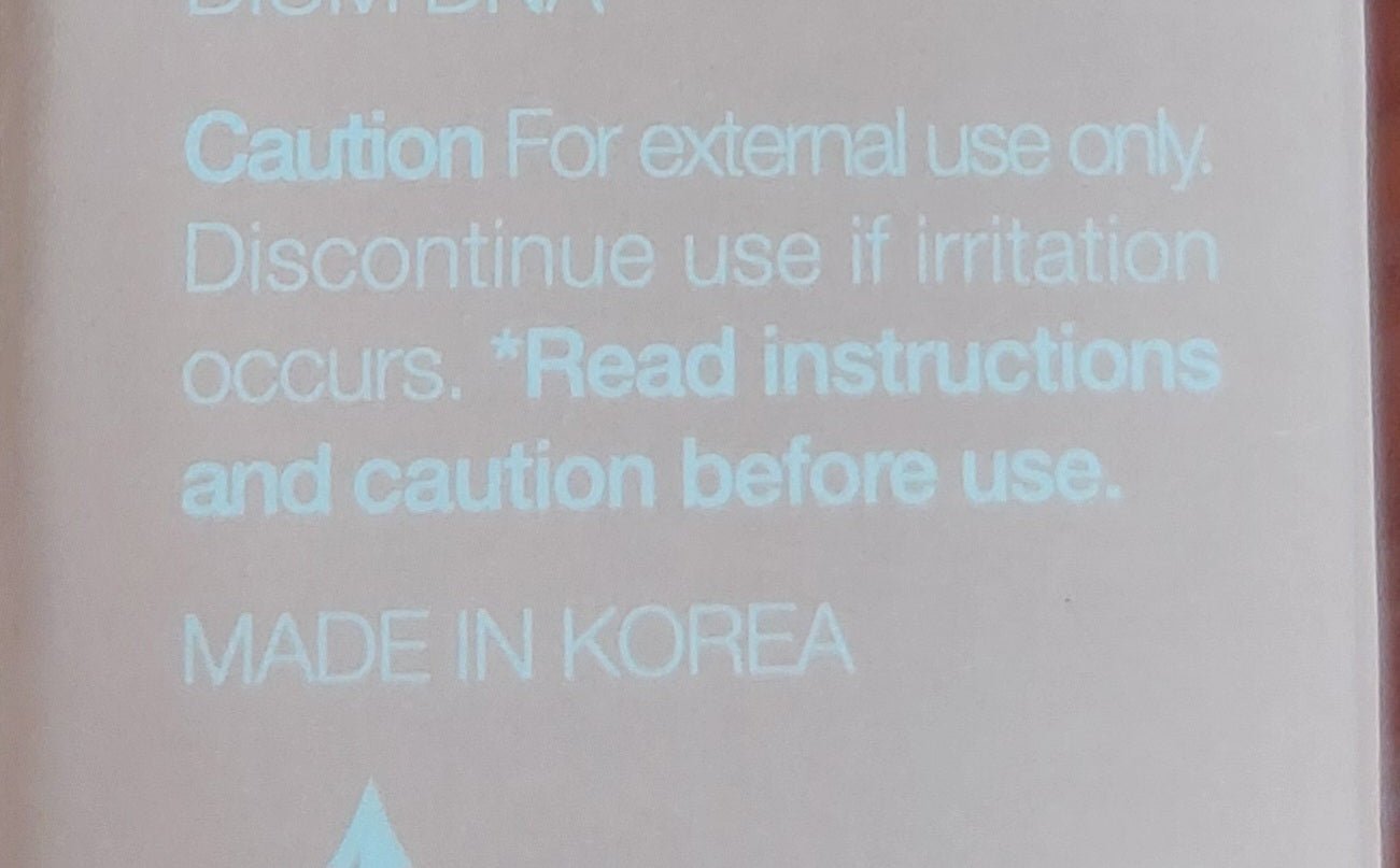 Serul Medicube Collagen Glow Booster, 15 ml, revitalizează pielea cu ajutorul colagenului pentru un aspect ferm și luminos. Perfect pentru o rutină eficientă de îngrijire anti-îmbătrânire. wowskin.ro