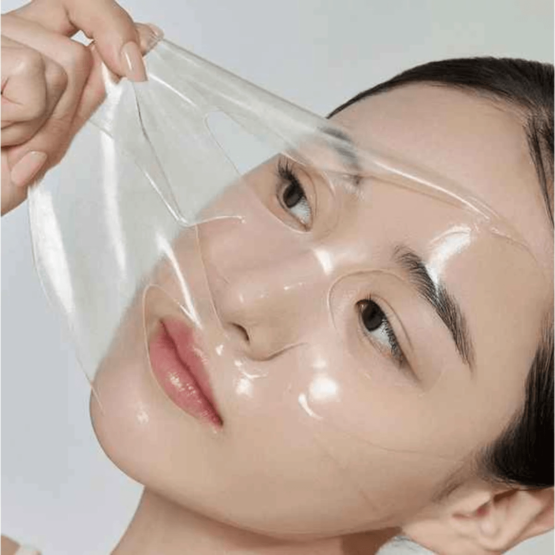 Aplicare Biodance Radiant Vita Niacinamide Real Deep Mask – mască tip hidrogel pentru reducerea petelor pigmentare