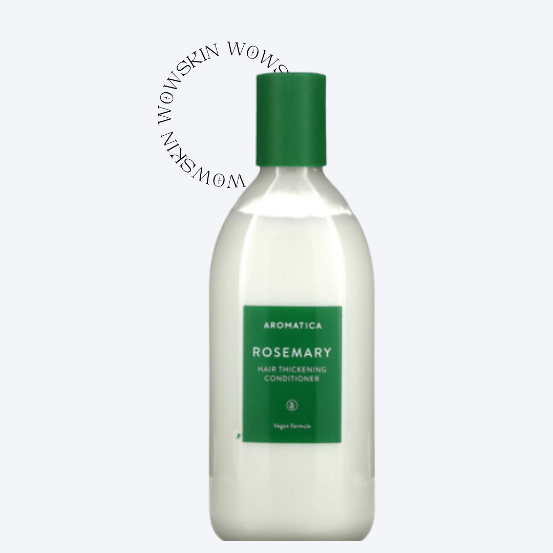 Aromatica Rosemary Hair Thickening Conditioner oferă volum și fortifică firul de păr de la rădăcină. Balsam vegan ideal pentru păr subțire și lipsit de vitalitate.