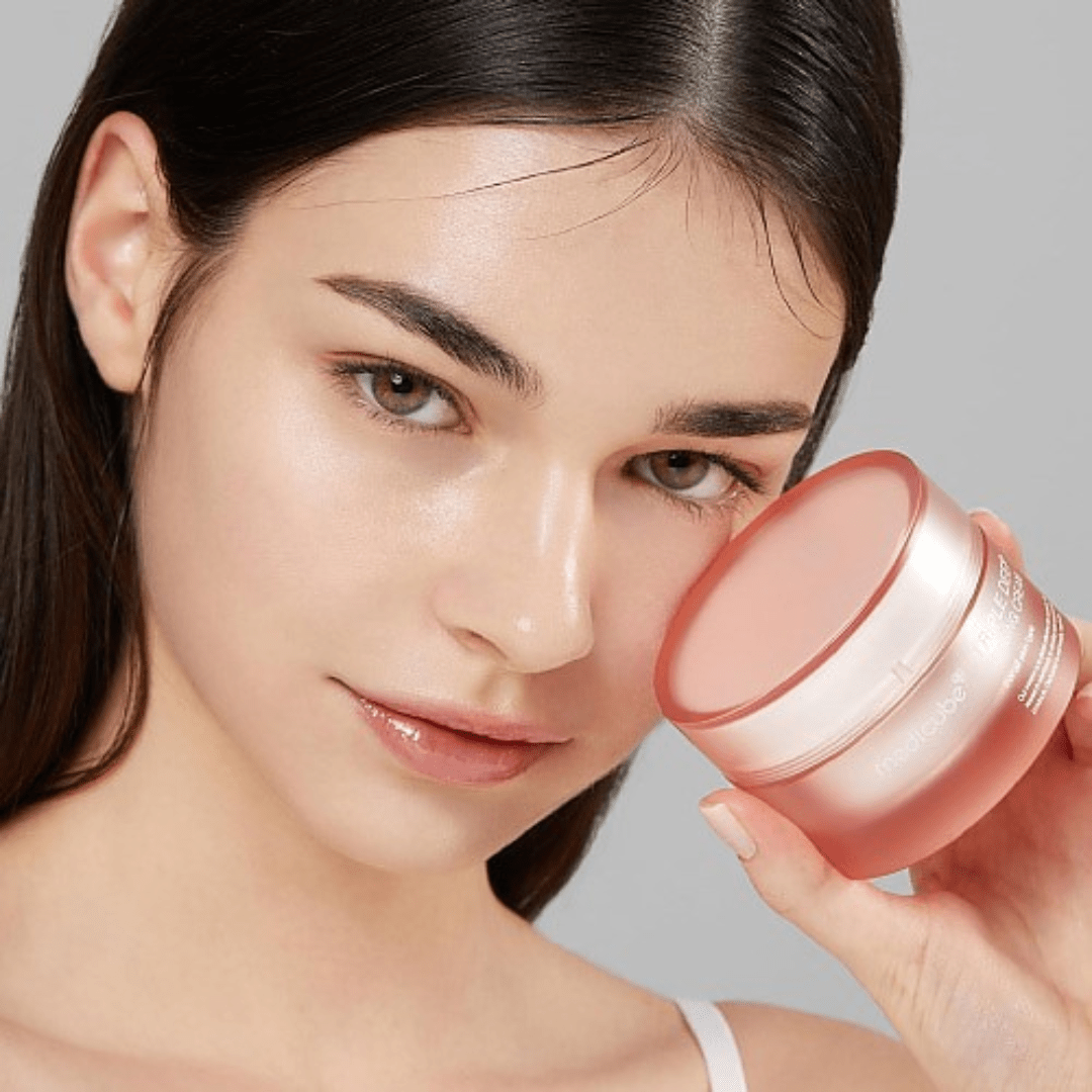 Descoperă pe wowskin.ro crema anti-îmbătrânire cu colagen Medicube, soluția ideală pentru un ten întinerit.
Formula avansată pătrunde în profunzime pentru a revitaliza pielea și a-i reda elasticitatea pierdută. wowskin.ro