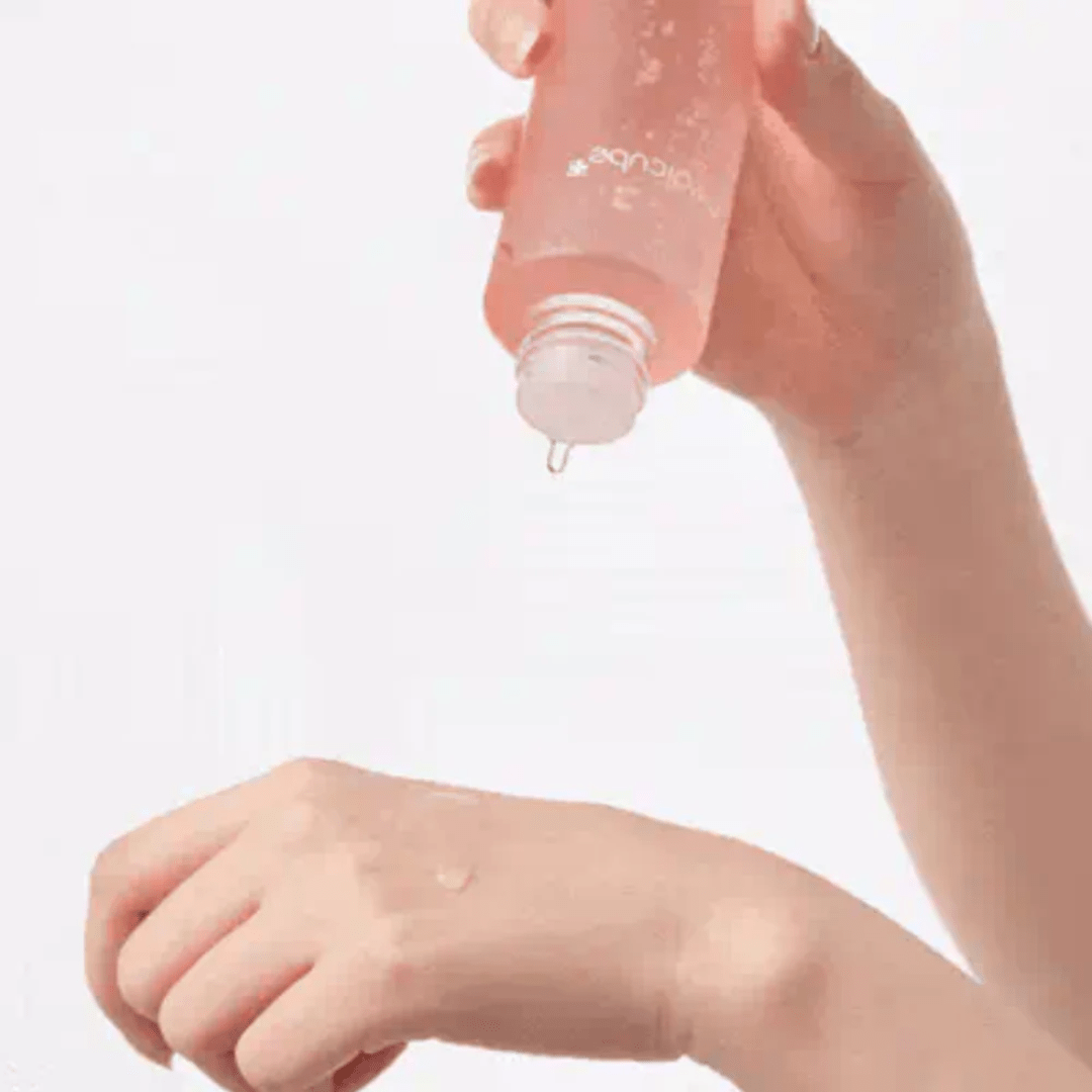 Triple Collagen Toner de la Medicube – un toner facial premium cu efect anti-îmbătrânire vizibil.
Conține peptide și colagen pentru refacerea barierei pielii și netezirea liniilor fine. wowskin.ro