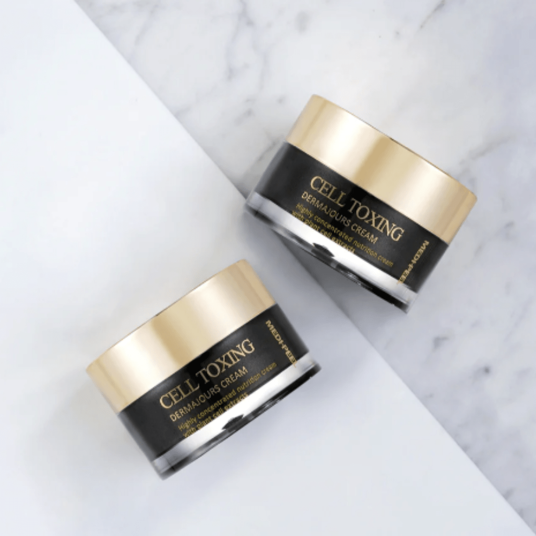 Reîntineriți-vă pielea cu CELL TOXING DERMAJOURS CREAM de la MEDPEEL, o cremă nutritivă de lux, plină de extracte de celule vegetale. Această formulă extrem de concentrată este concepută pentru a hrăni în profunzime, asigurând un ten plin de vitalitate și tinerețe. Borcanul sofisticat înglobează esența îngrijirii avansate a pielii, promițând să ofere hidratare și revitalizare intense.